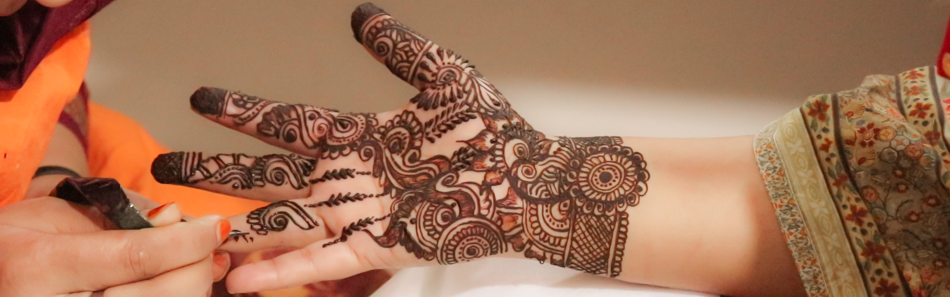 New Mehndi Designs For Hands | Arabic and Pakistani Mehndi Designs | Mehndi  Designs By Top Artist - Fashion World Hunt